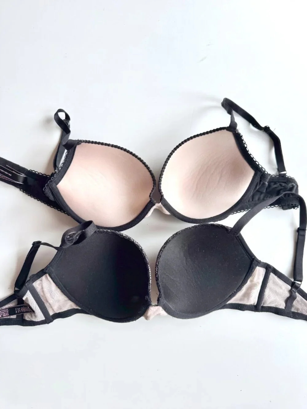 Lot of 2 VICTORIA'S SECRET Dream Angels Very Sexy Lace Push-Up Bras, Size 32DD - Picture 11 of 14